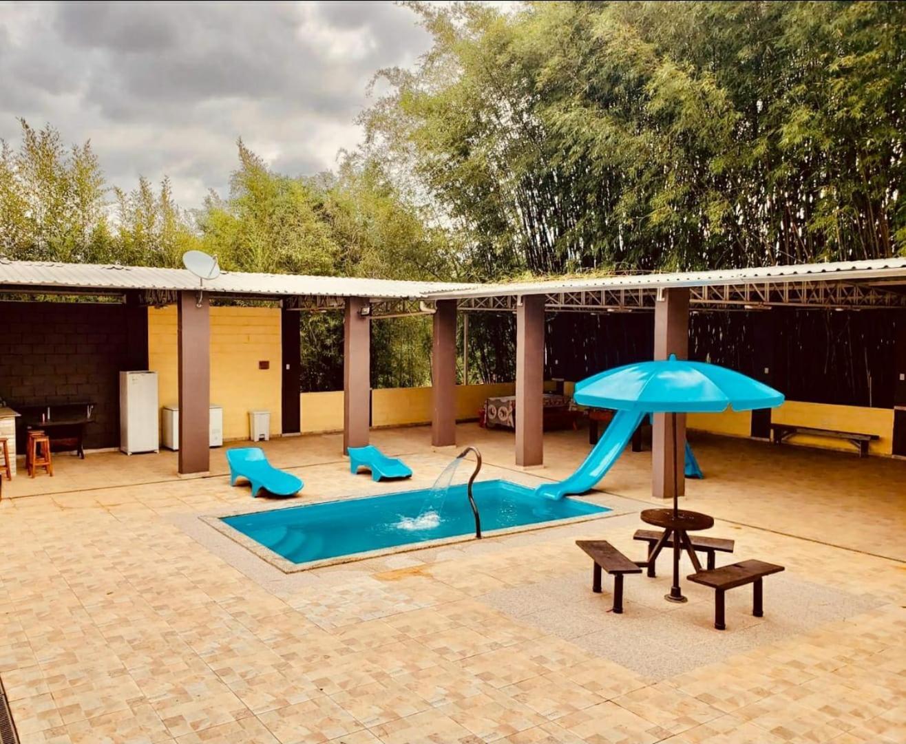 Chacara Charmosa Com Piscina, Campo De Futebol Villa Guaratingueta Exterior photo